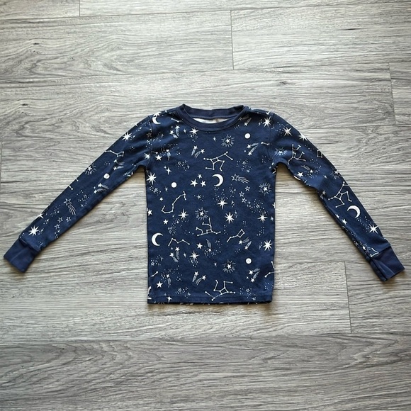 Old Navy Stars and Moon Pajama Top Size 8 - Picture 1 of 5